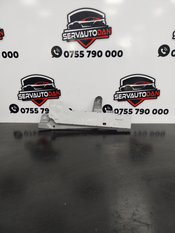 Antena radio Mercedes-Benz CLS (2004-2010) [C219] w219 3.0 Motorina 2007, A2198200089
