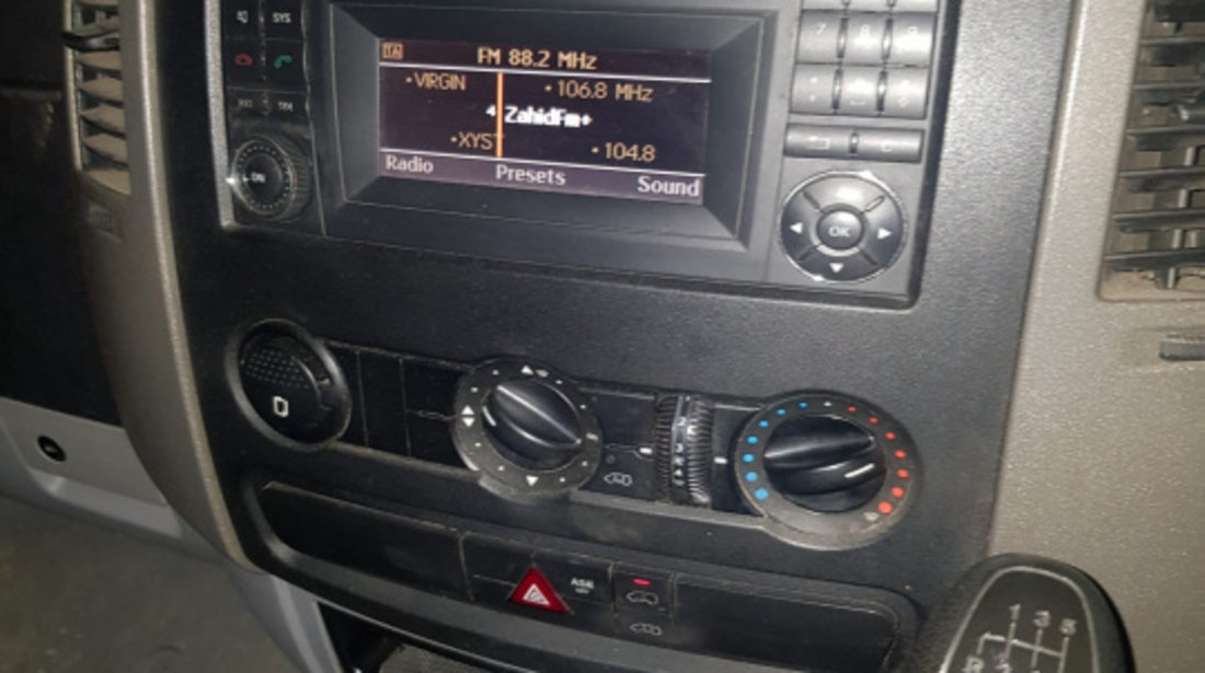 Antena radio Mercedes-Benz Sprinter 2 906 [2006 - 2013] Autoutilitara duba 4-usi 2.2 CDI MT (109 hp) Sprinter 313cdi, 2.2 biturbo