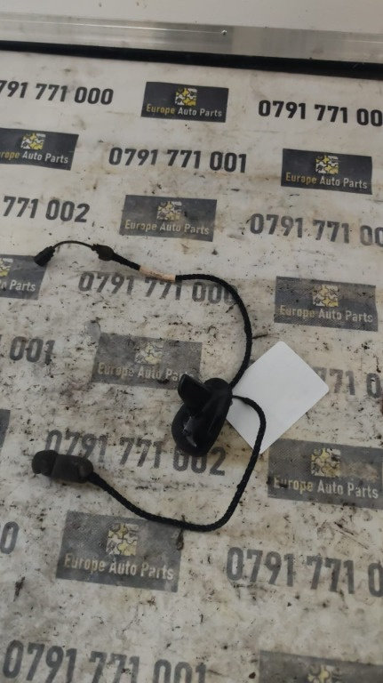 Antena radio Mercedes E-class S211 W211 3.0 DCI cod motor 642920 an 2008