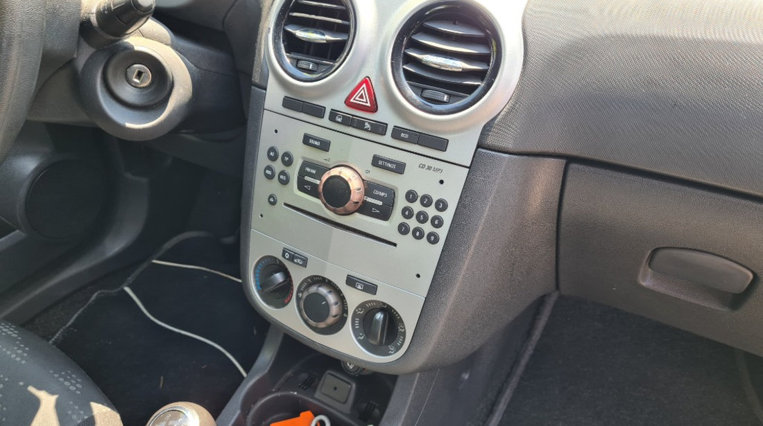 Antena radio Opel Corsa D 2013 Hatchback 4 usi 1.3 cdti