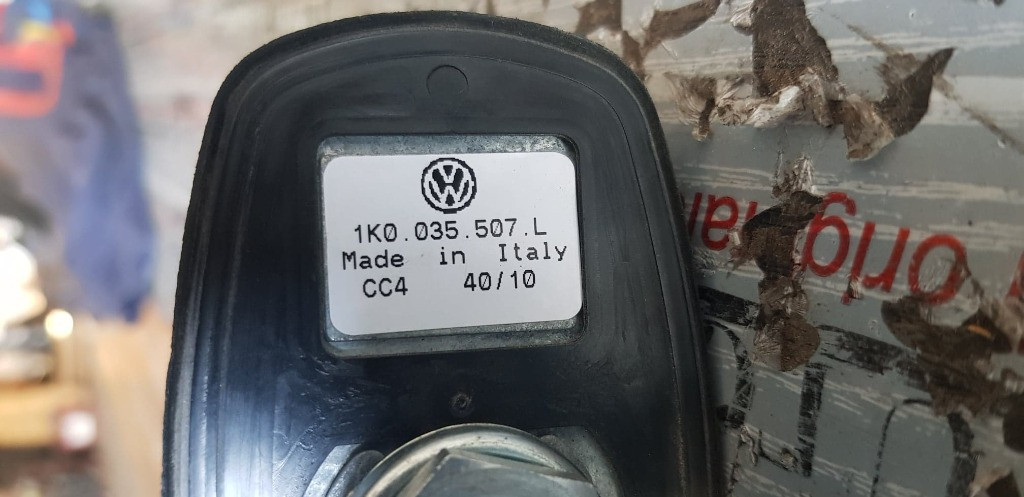 Antena radio originala VW Passat B7 cod 1K0035507L