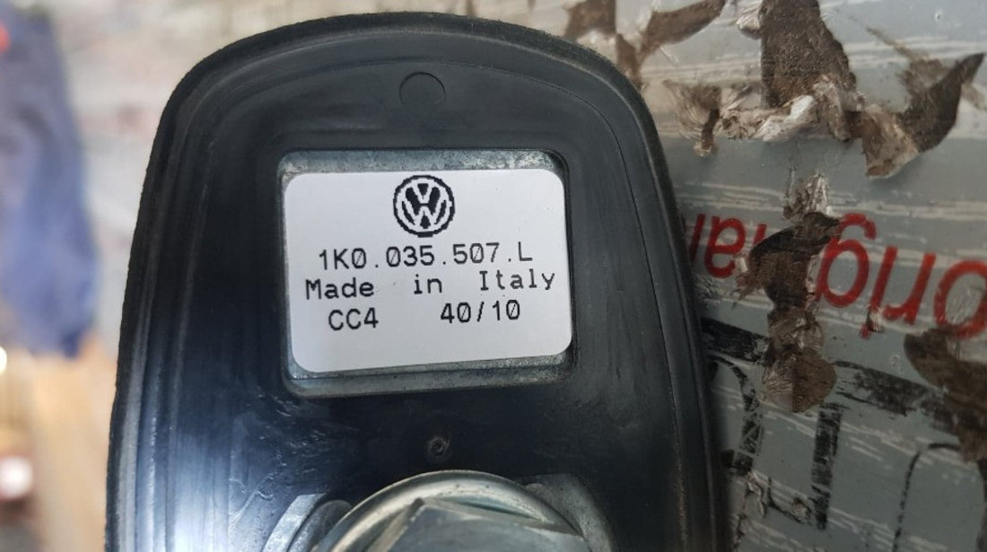 Antena radio originala VW Touran cod 1K0035507L