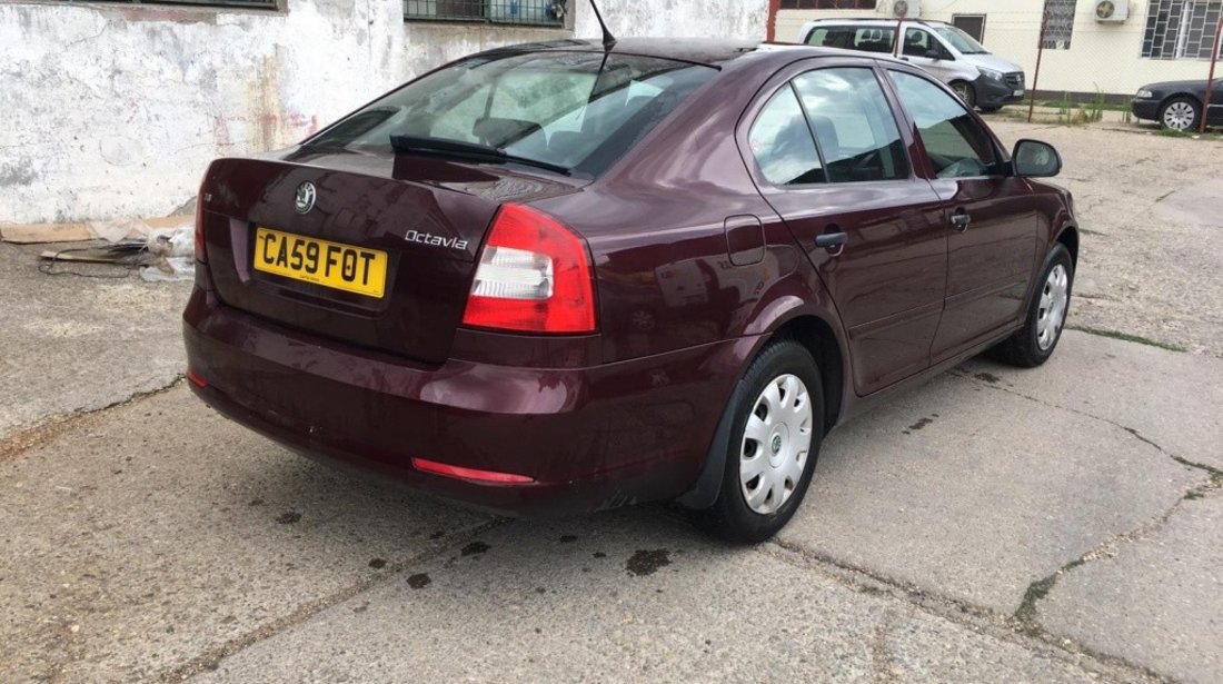 Antena radio Skoda Octavia 2 2010 HATCHBACK 1.6 TDI