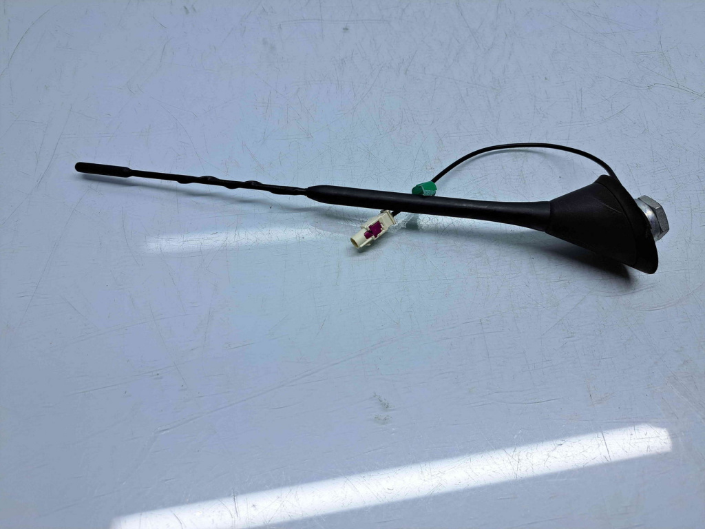 Antena Seat Toledo 4 (KG3) [Fabr 2012-2018] 6R0035501