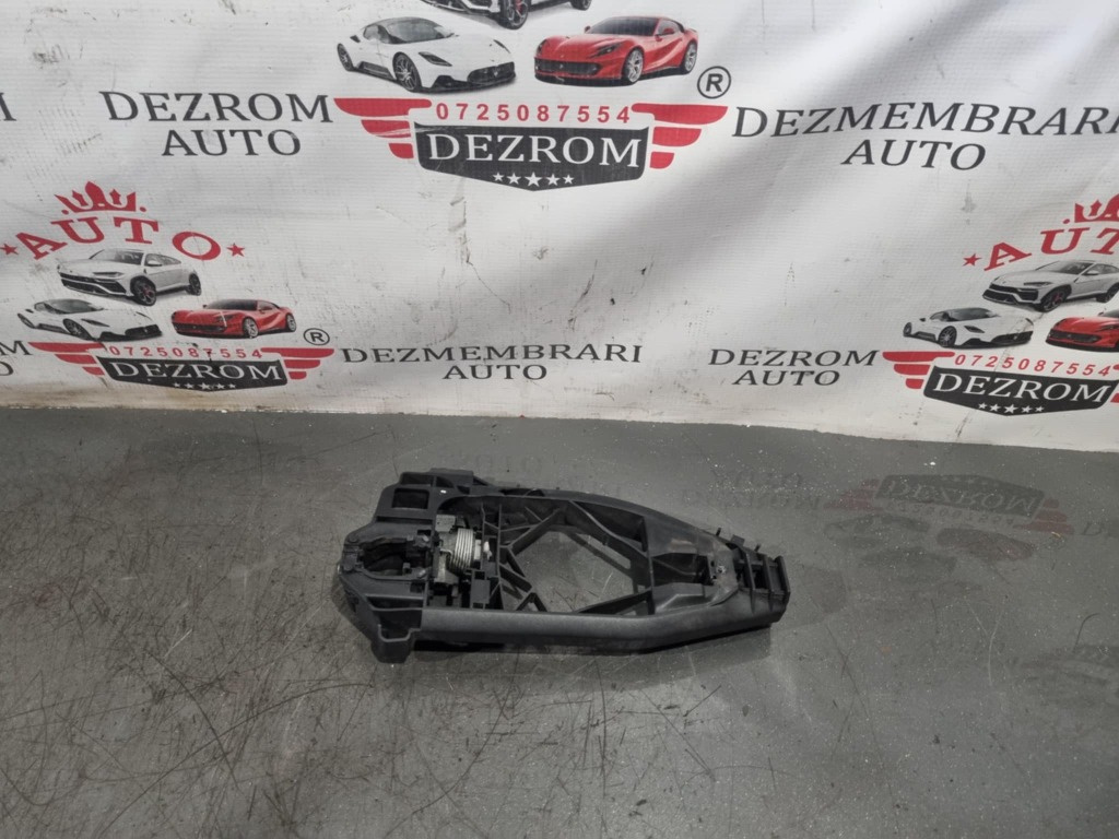 Antimoniu maner usa stanga fata / spate 4N0837811B Audi Q8 4M