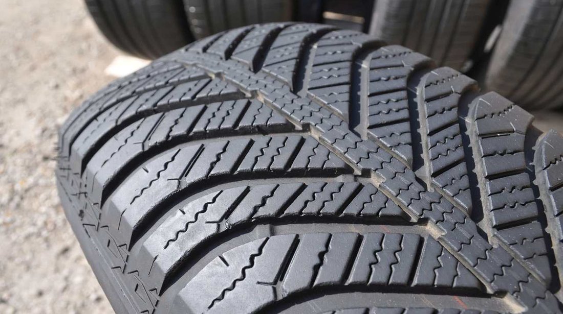 Anvelopa All Season 215/60 R17 GOODYEAR VECTOR 4 SEASONS 96V