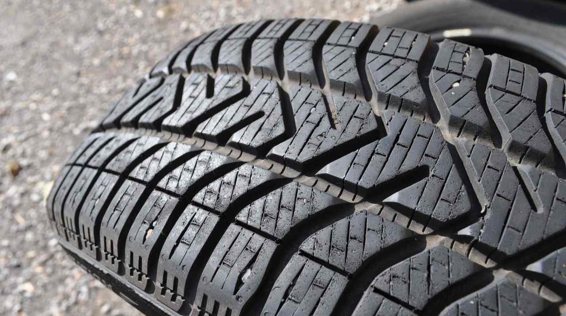 Anvelopa Iarna 185/60 R15 PIRELLI SnowControl 3 Winter 190 88T