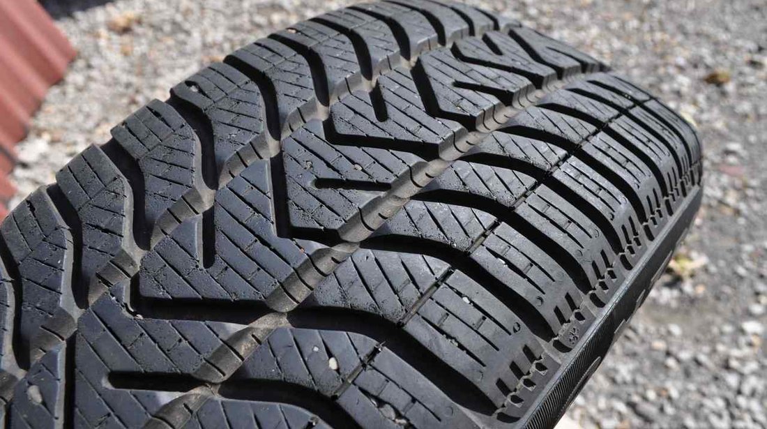 Anvelopa Iarna 185/60 R15 PIRELLI SnowControl 3 Winter 190 88T