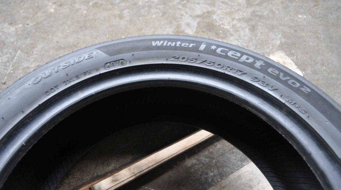 Anvelopa Iarna 205/50 R17 HANKOOK WINTER ICEPT EVO 2 93V