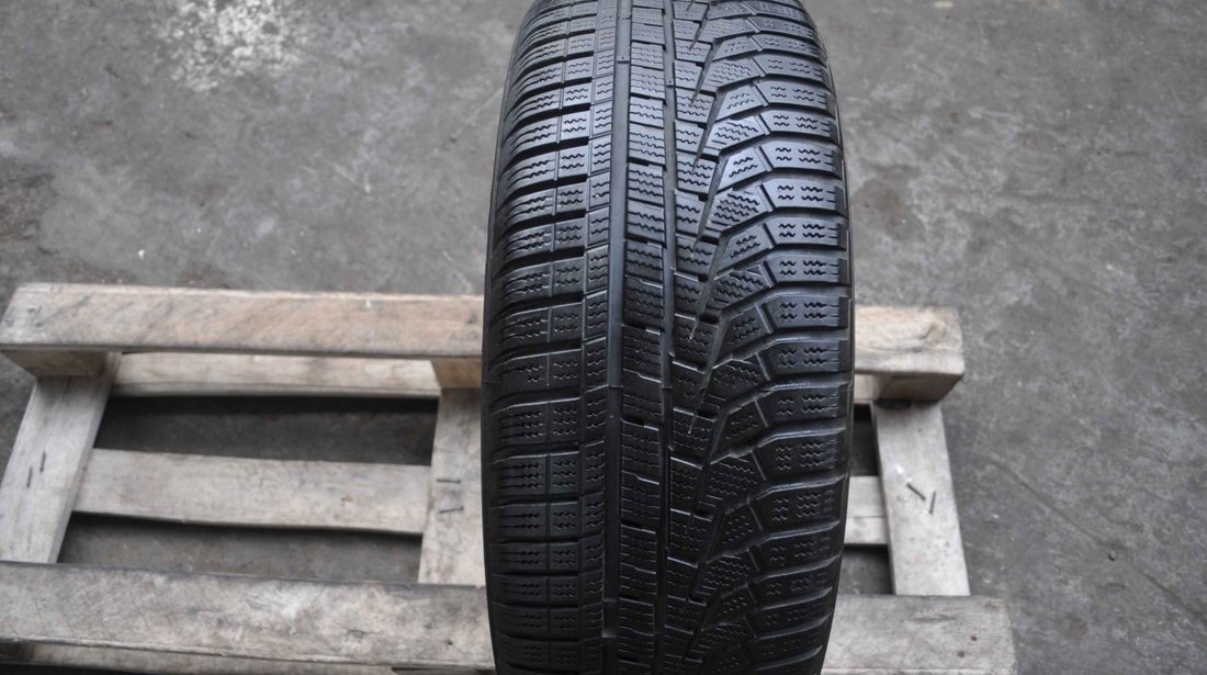 Anvelopa Iarna 205/50 R17 HANKOOK WINTER ICEPT EVO 2 93V