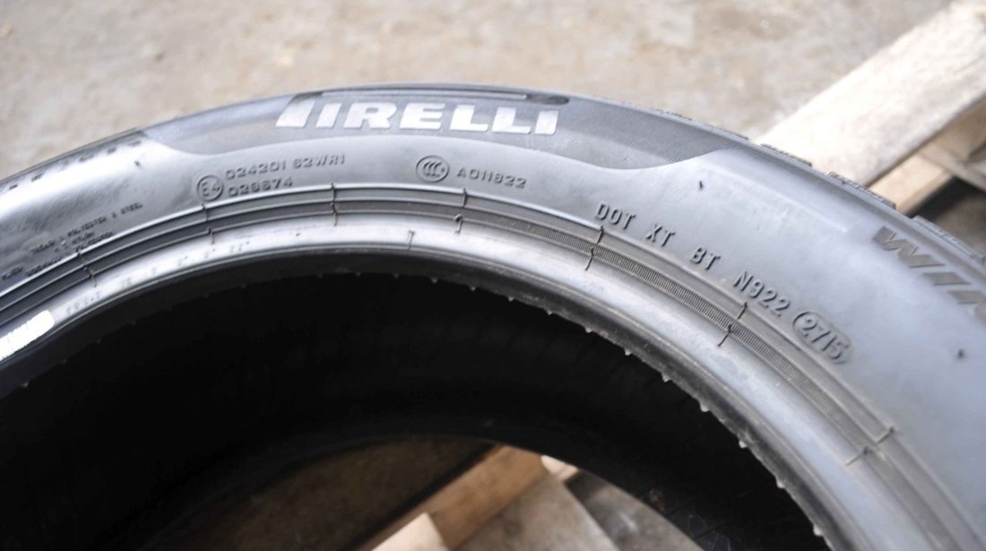 Anvelopa Iarna 215/55 R16 PIRELLI SottoZero 3 93H