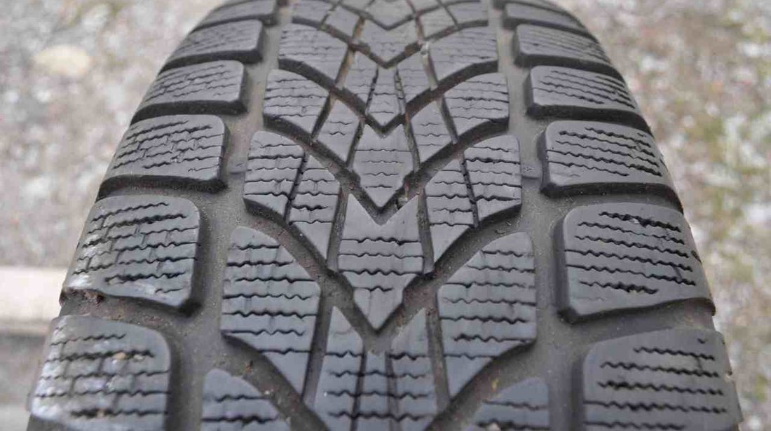 Anvelopa Iarna 215/65 R16 DUNLOP SP WINTER SPORT 4D 98T