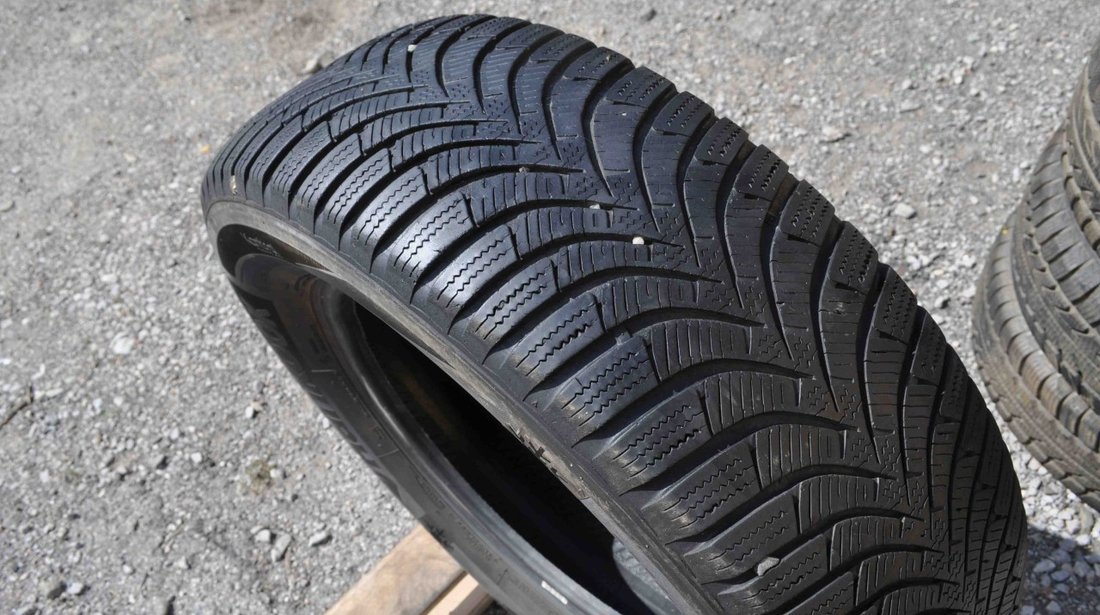 Anvelopa Iarna 215/65 R16 HANKOOK WINTER ICEPT RS2 98H