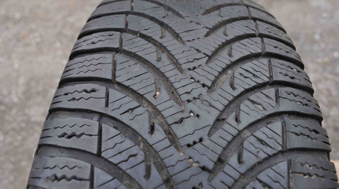 Anvelopa Iarna 215/65 R16 MICHELIN ALPIN A4 98H