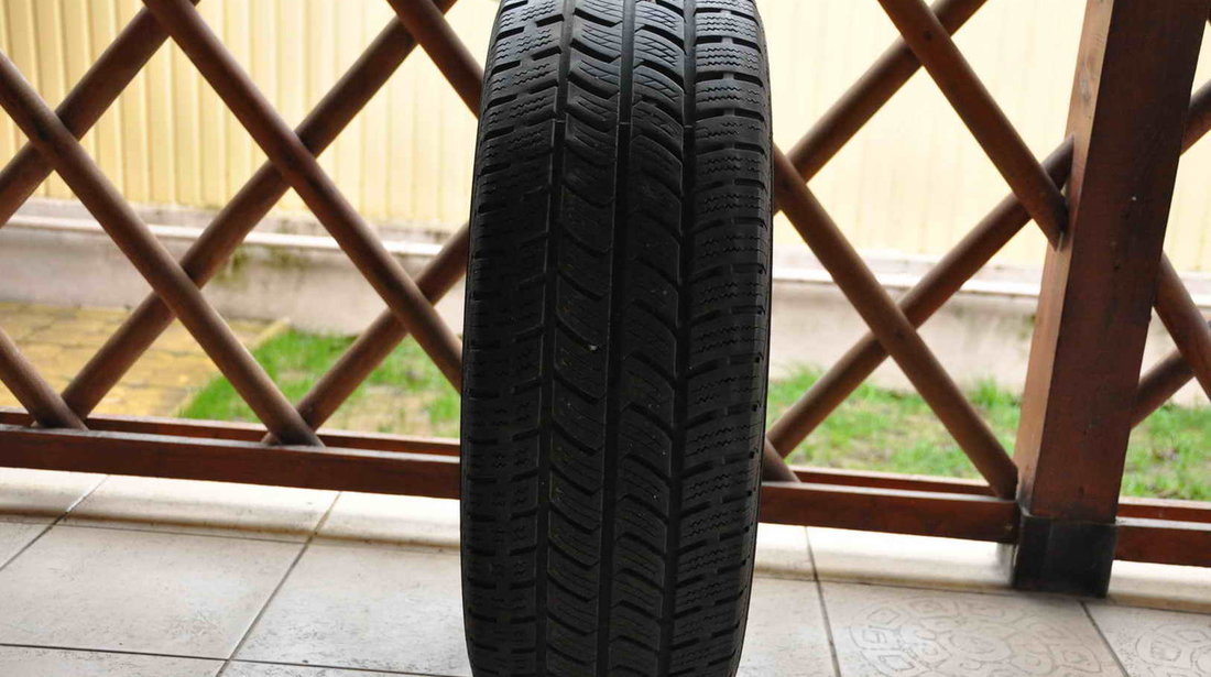 Anvelopa Iarna Crafter Sprinter 235/65 R16C Continental