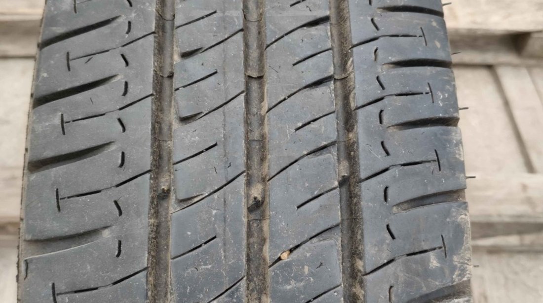 Anvelopa Vara 215/75 R16C MICHELIN Agilis 113/111R