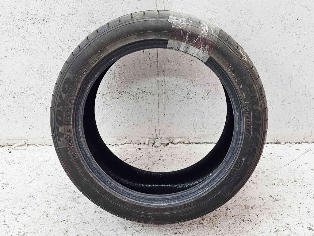Anvelopa Vara Volkswagen Golf 5 (1K1) [Fabr 2004-2008] 235/45R17