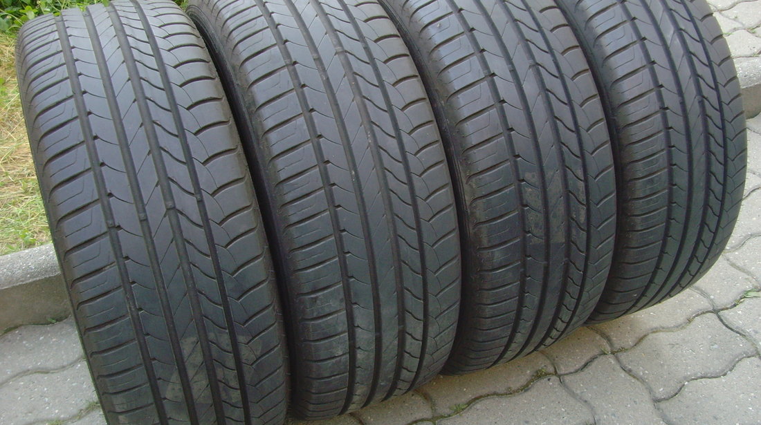 Anvelope,cauciucuri de vara aproape ca si Noi 215/50R17 91V GoodYear EfficientGrip