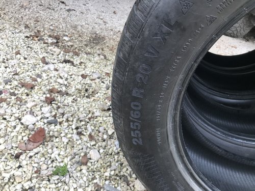 Anvelope de iarna 255/60R20