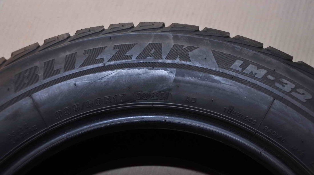 Anvelope Iarna 16 inch Bridgestone 235/60 R17