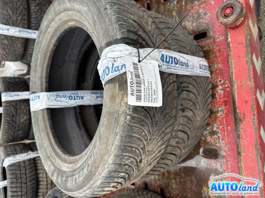Anvelope Iarna 2 Bucati 205/60/16 Michelin 2000