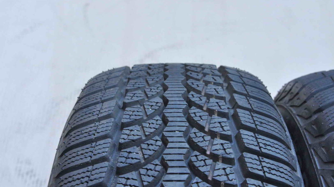 Anvelope Iarna Bridgestone 215/65 R16 Dacia Duster VW Tiguan Transporter T5 T6 Sharan Audi Q3 Kuga