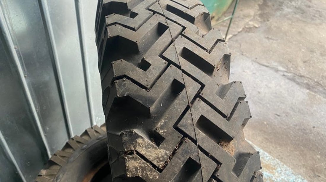 Anvelope noi tractor DEESTONE / GOODYEAR 7.50-16C 8PLYURI made in Thailand.