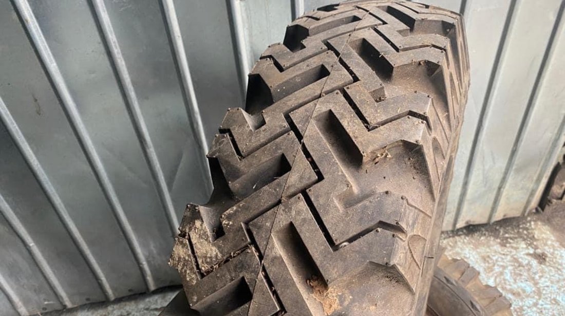 Anvelope noi tractor DEESTONE / GOODYEAR 7.50-16C 8PLYURI made in Thailand.