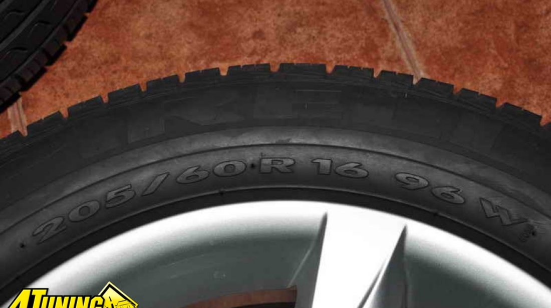 Anvelope Vara Pirelli 205 60 R16