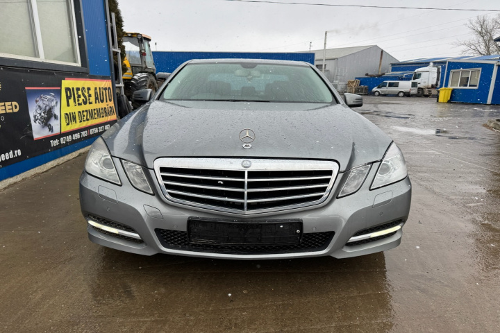 Aparatoare / Carenaj noroi fata stanga Mercedes-Benz E-Class W212 [2009 - 2013]