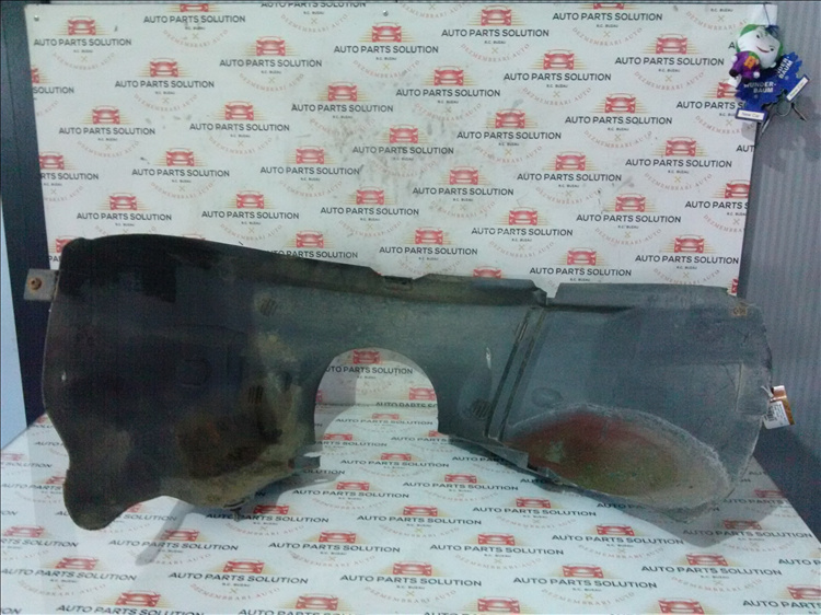 Aparatoare noroi dreapta fata FORD FOCUS 1 1.8 DCI an fabr. 2004