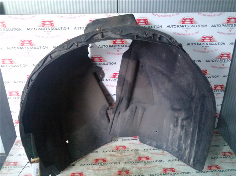 Aparatoare noroi dreapta fata VOLVO XC 60 an fabr. 2010