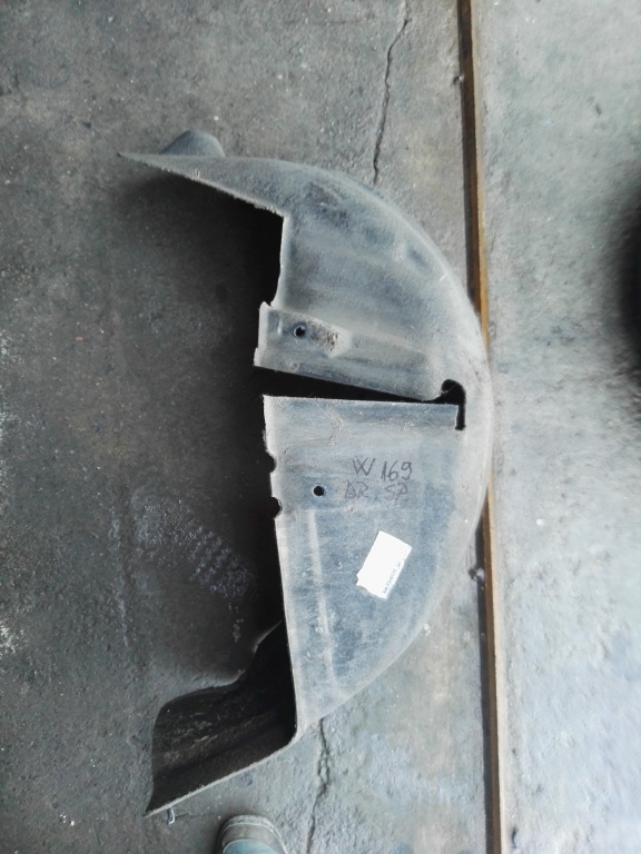 Aparatoare noroi dreapta spate Mercedes A class w169