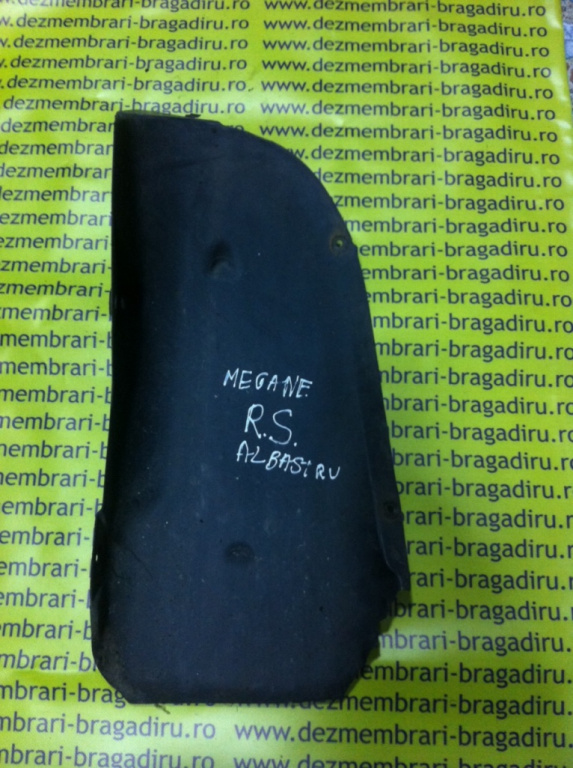 Aparatoare noroi dreapta spate Renault Megane 2 [2002 - 2006] Hatchback 5-usi 1.9 dCi MT (120 hp) II (BM0/1_ CM0/1_)