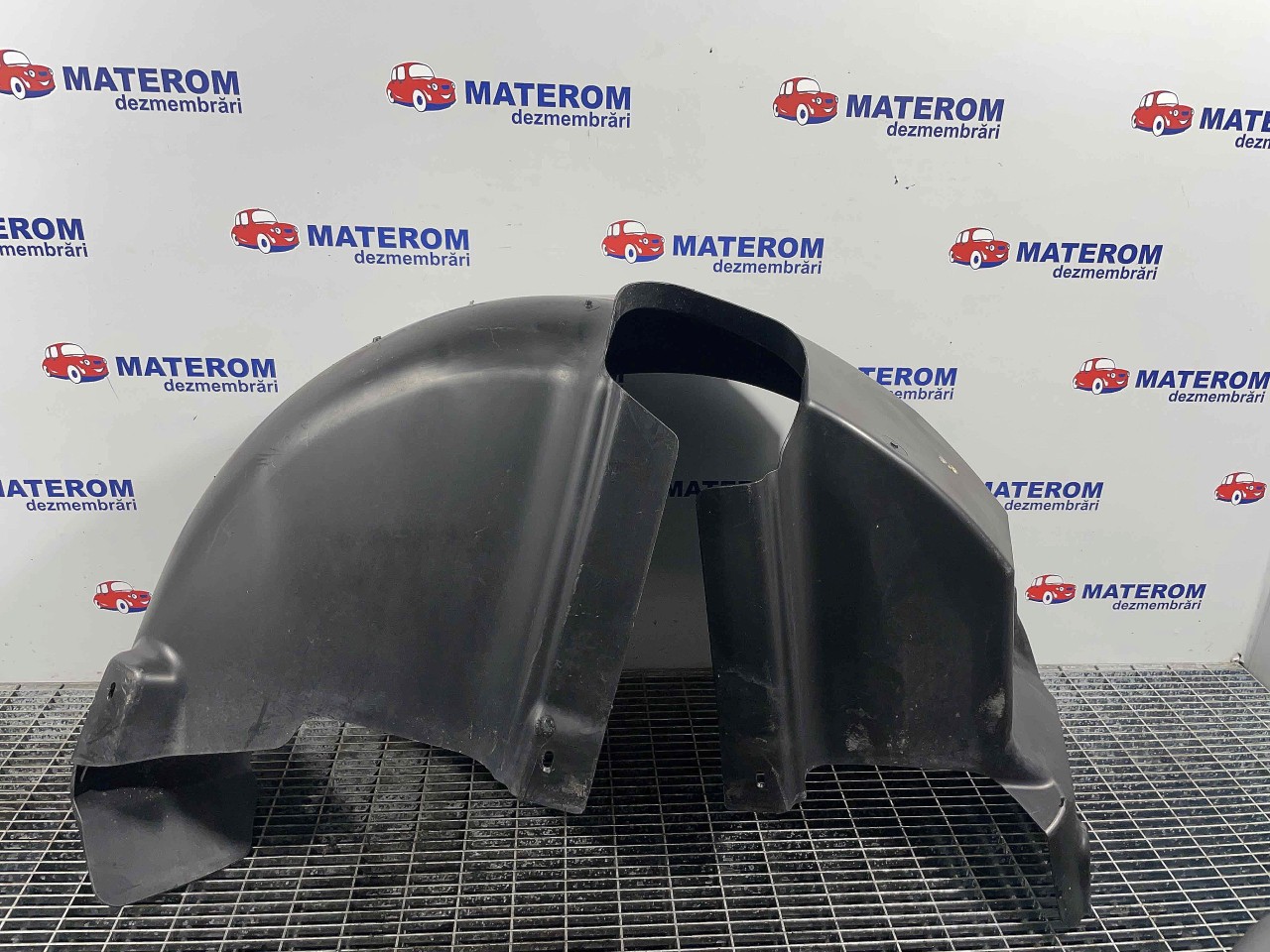 APARATOARE NOROI SPATE DREAPTA SEAT TOLEDO - - (2012 2019)