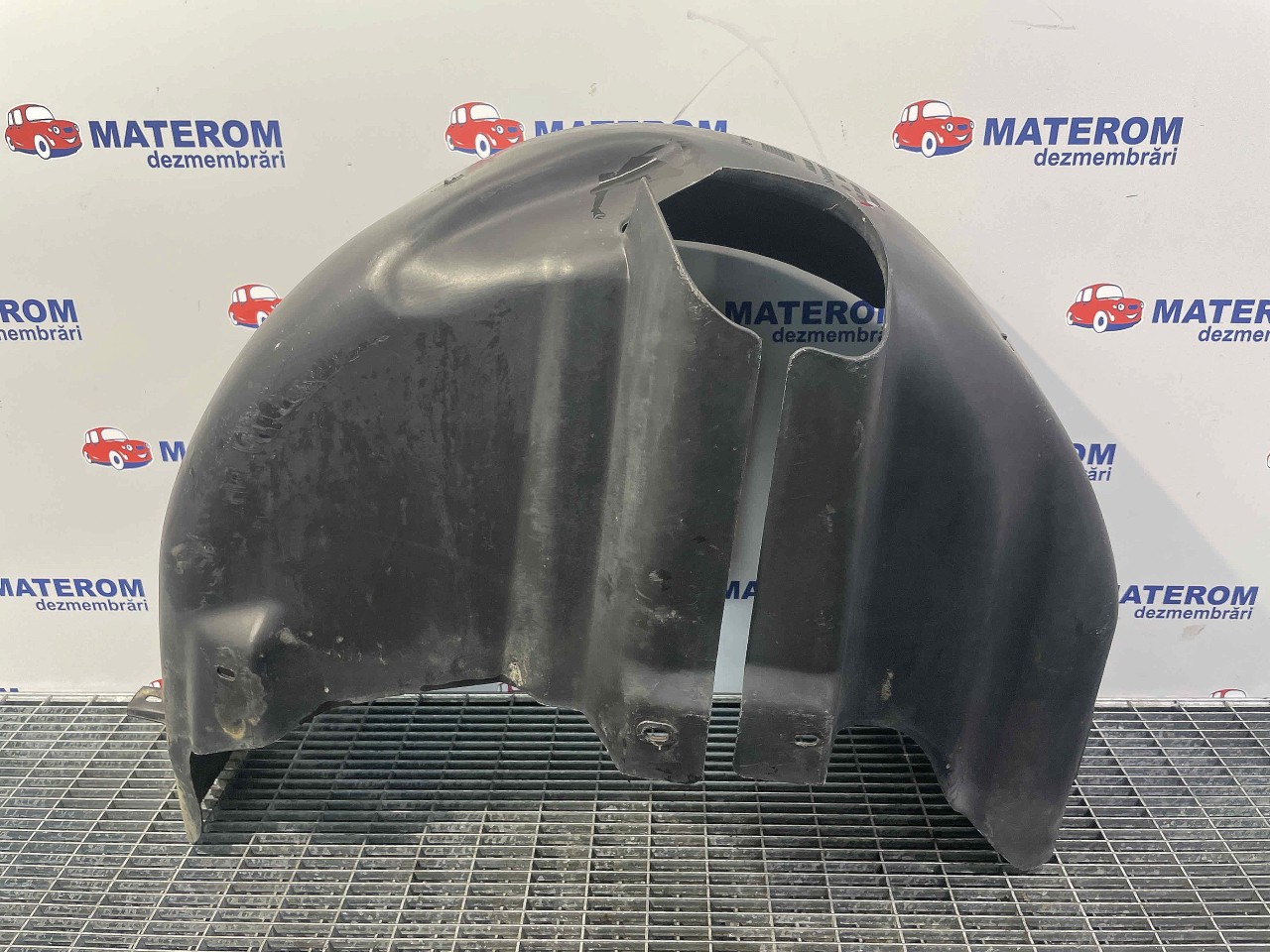 APARATOARE NOROI SPATE DREAPTA VW POLO POLO - - (2002 2005)
