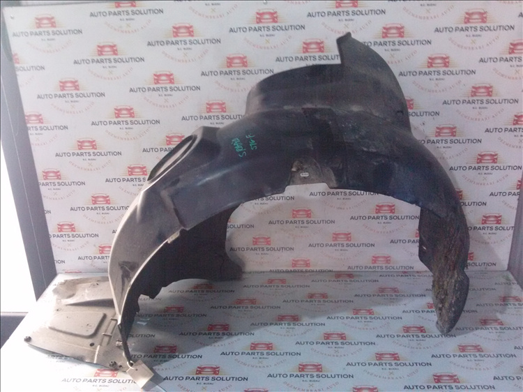 Aparatoare noroi stanga fata SKODA RAPID 1.2 TSI an fabr. 2013