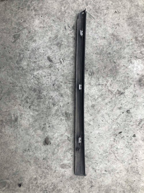 Aparatoare prag plastic acoperire spate dreapta porsche cayenne 92 a 7p5853540