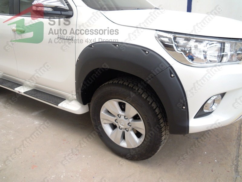 APARATORI ARIPA TOYOTA HILUX REVO 2016-2020 [OFF-ROAD DESIGN] [V2] [8"]