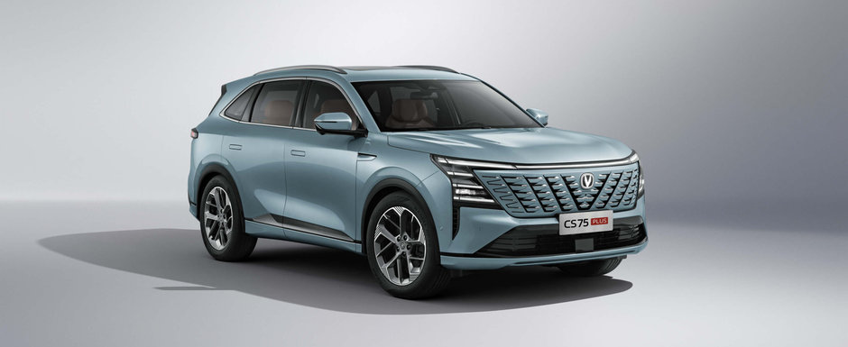 Ar putea fi chilipirul anului. Chinezii au lansat pe piata SUV-ul care costa doar 15.592 de euro. Are motor turbo de 192 CP si vine in standard cu trei ecrane color diferite Ar putea fi chilipirul anului. Chinezii au lansat pe piata SUV-ul care costa doar 15.592 de euro. Are motor turbo de 192 CP si vine in standard cu trei ecrane color diferite