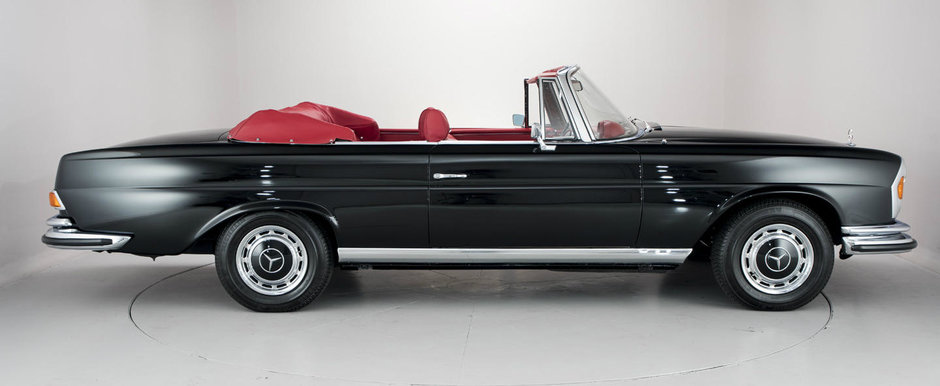 Arata ca scos din cutie. Cu cat se vinde acum acest superb Mercedes-Benz 280 Cabriolet Arata ca scos din cutie. Cu cat se vinde acum acest superb Mercedes-Benz 280 Cabriolet