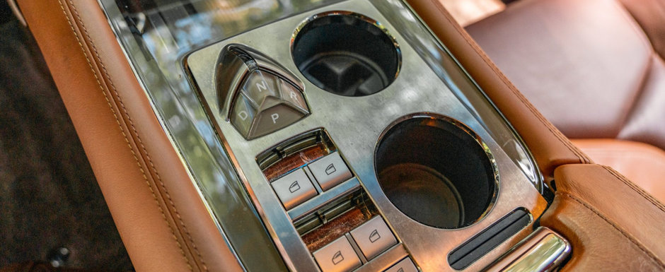 Arata ca un OZN, dar se vinde la pret de Volkswagen Golf. Poze reale Arata ca un OZN, dar se vinde la pret de Volkswagen Golf. Poze reale