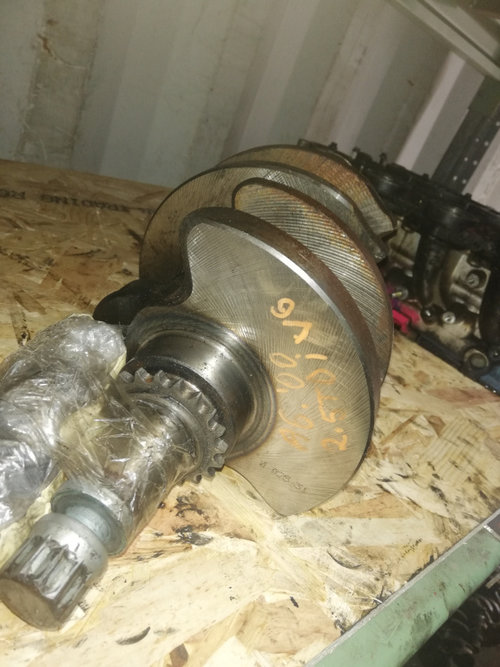Arbore Cotit / Vibrochen Audi A6 (4B, C5) 1997-2005 2.5 Tdi Motorina