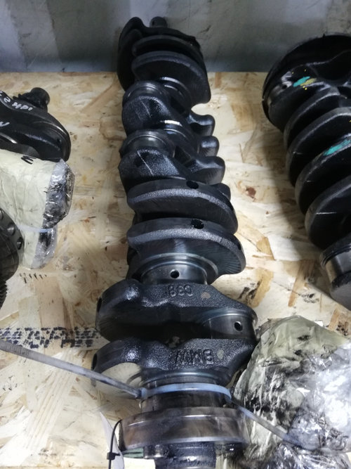 Arbore Cotit / Vibrochen Bmw 5 (E39) 1995-2004 525 Tds Motorina