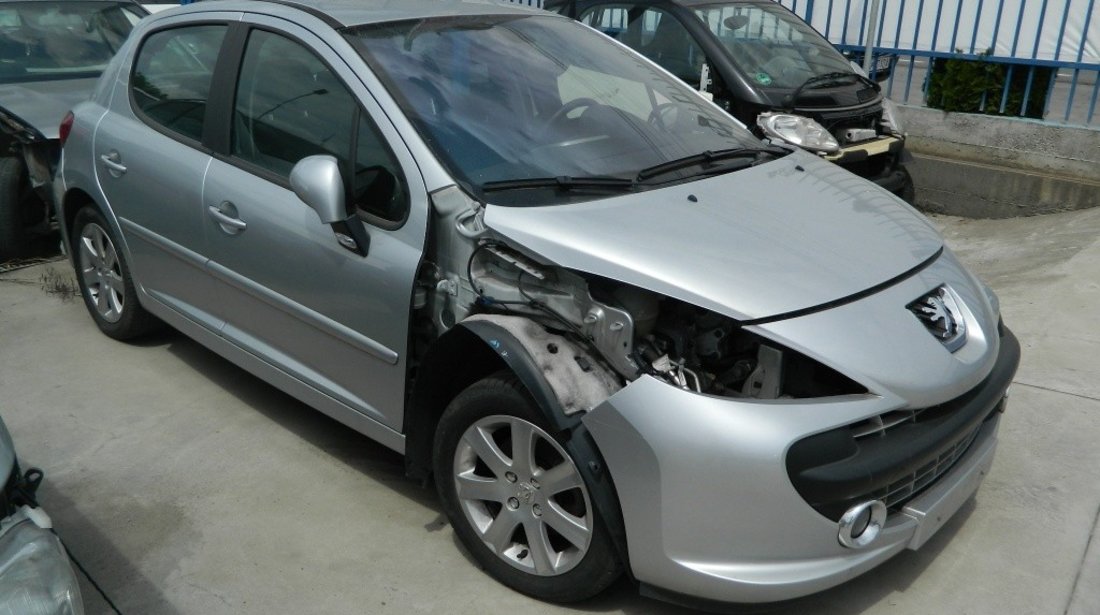 Arc dreapta fata Peugeot 207 hatchback model 2006