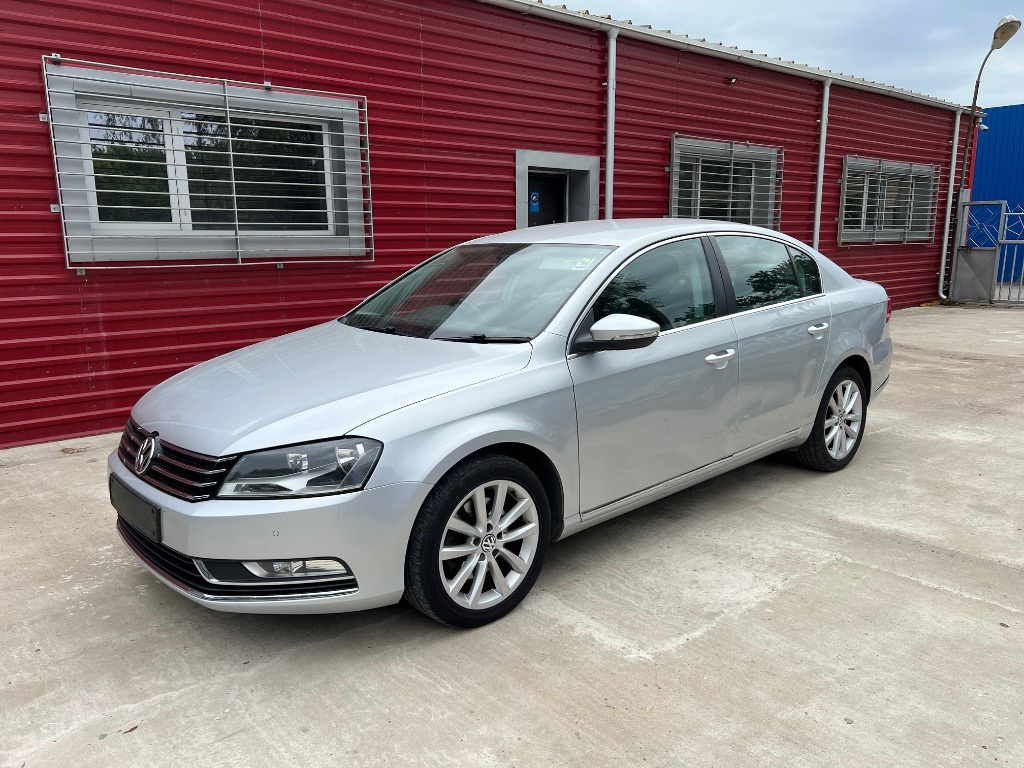 Arc dreapta spate Volkswagen Passat B7 an fab. 2010 - 2014