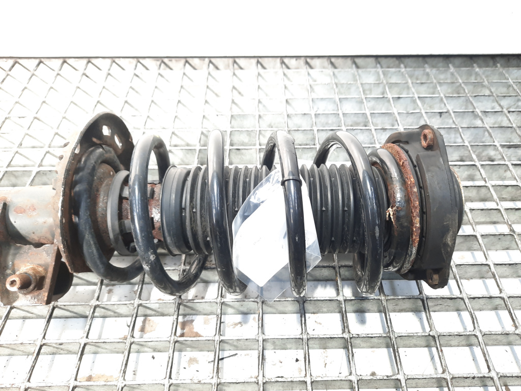 Arc fata, Vw Passat Variant (3C5) 2.0 TDI, BMP (id:459706)