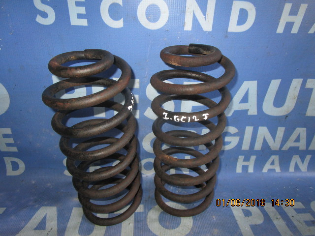 Arcuri fata Jeep Grand Cherokee