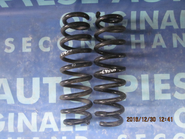 Arcuri spate BMW E90