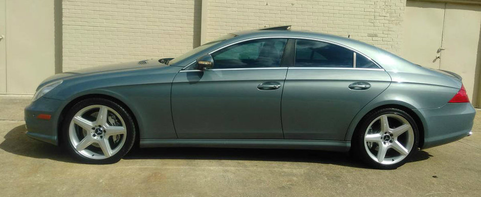 Are 470 CP sub capota, insa costa cat o Dacie Logan. Uite cu cat se vinde acest Mercedes CLS55 AMG Are 470 CP sub capota, insa costa cat o Dacie Logan. Uite cu cat se vinde acest Mercedes CLS55 AMG
